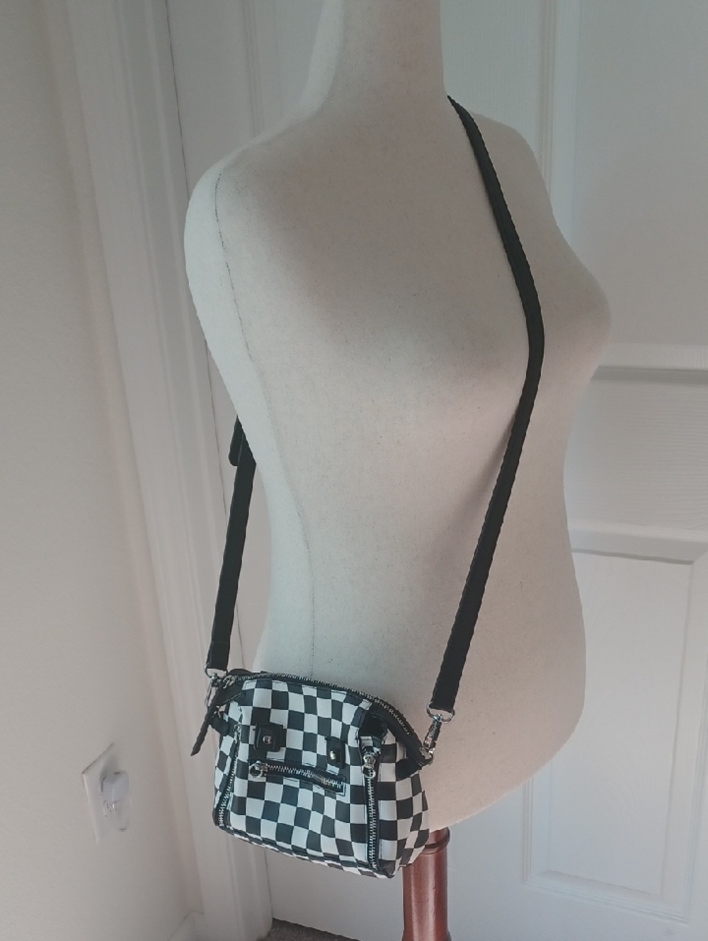 Source Unknown Black and White Checkered Crossbody Bag